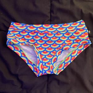 Cleo the Hurricane Pole Shorts